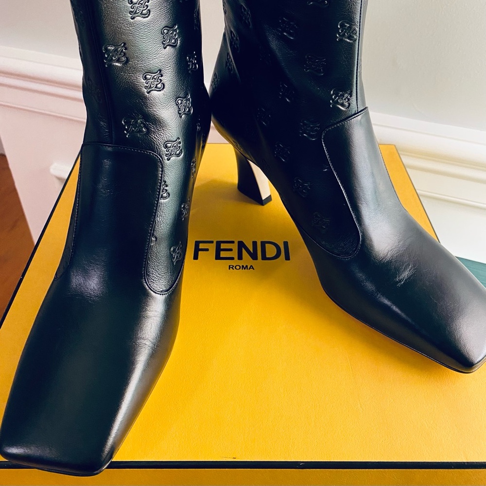 Authentic black leather Fendi booties